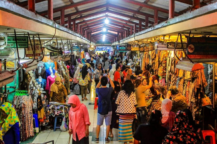 Gembeng Jaya BF: Jantung Belanja Lokal Cilacap yang Tak Pernah Pudar